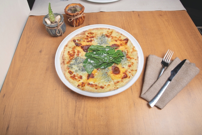 Dört Peynirli Pizza